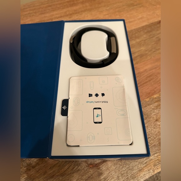 Fitbit Charge 2 Black Smartwatch - Picture 5 of 7